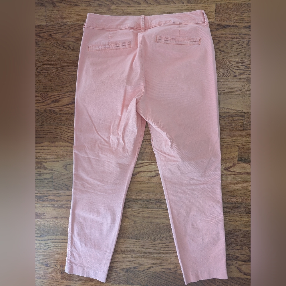 Women's size 8 pixie pants - Picture 2 of 3